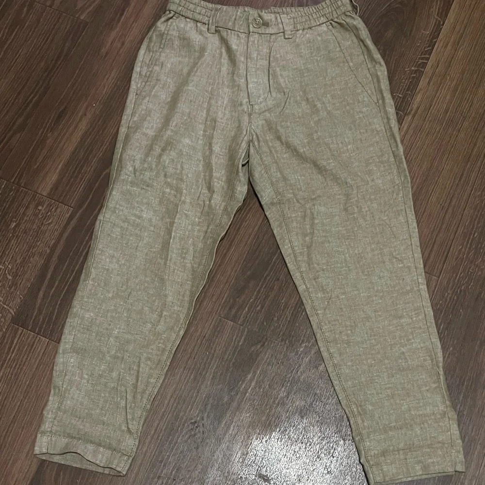 Banana Republic Men's Olive Linens